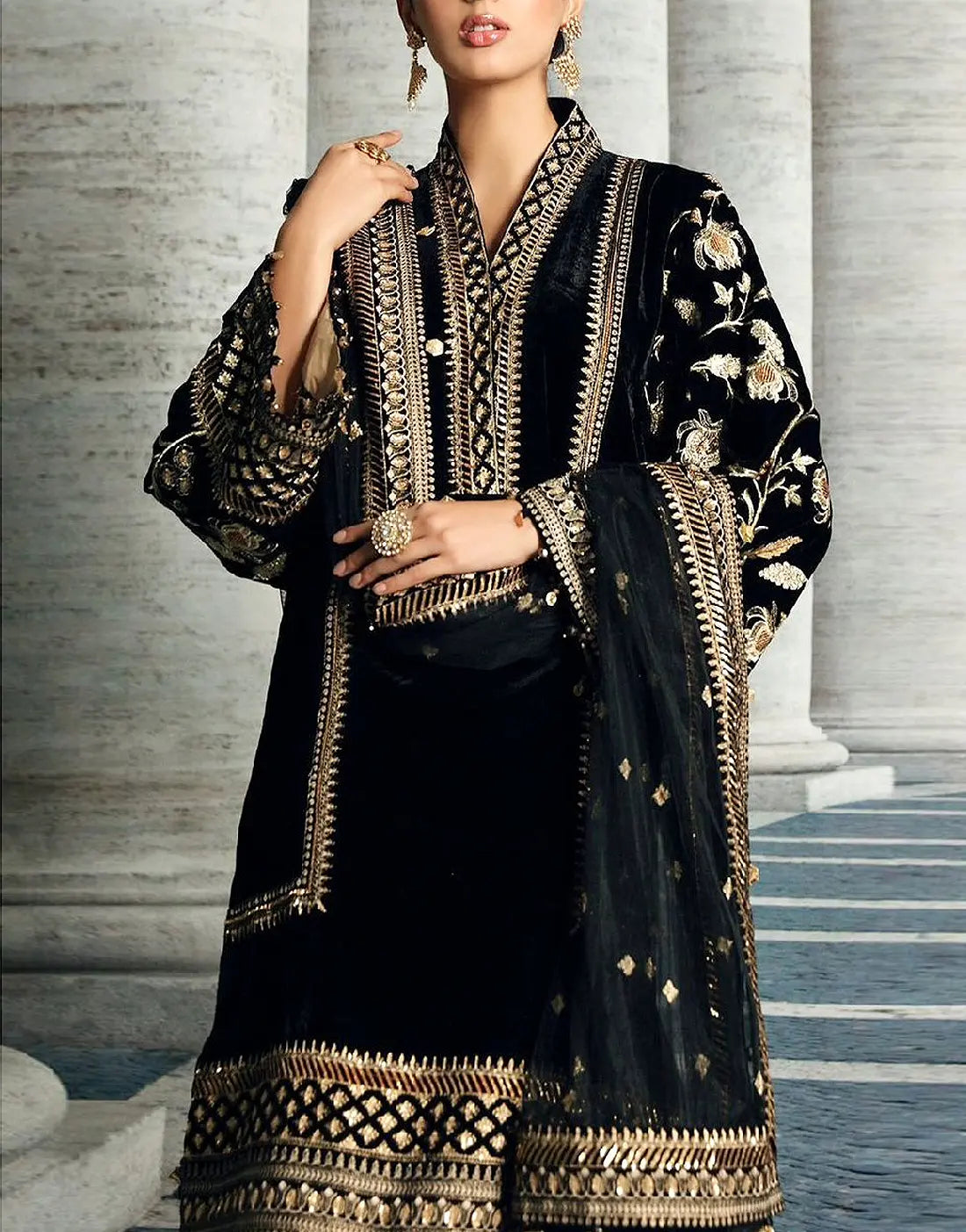 Stylish Black Velvet Wedding Dress Featuring Graceful Embroidery Work