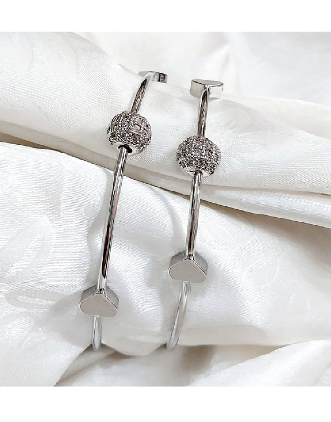 Pair of Adjustable Silver Bracelet Kara for Women