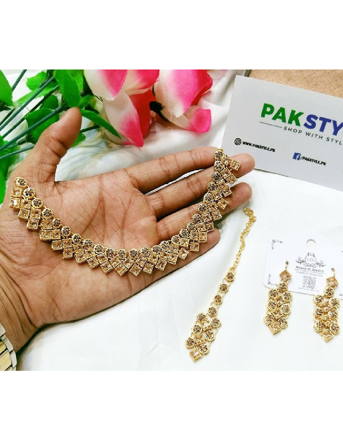 Adorable Necklace Jewelry Set with Earrings & Tikka