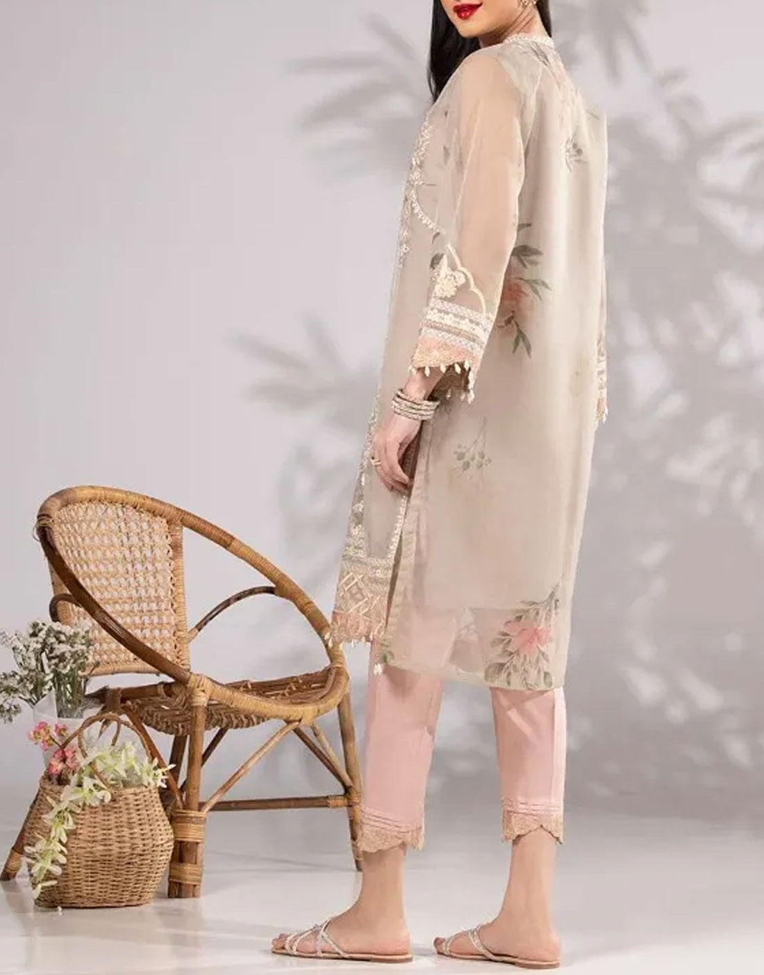 Gul Ahmed Embroidered Organza Party Wear Suit | ILP-23-238