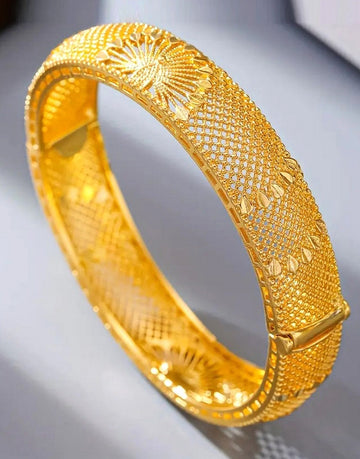 Elegant Gold Plated Peacock Design Openwork Bangle Bracelet