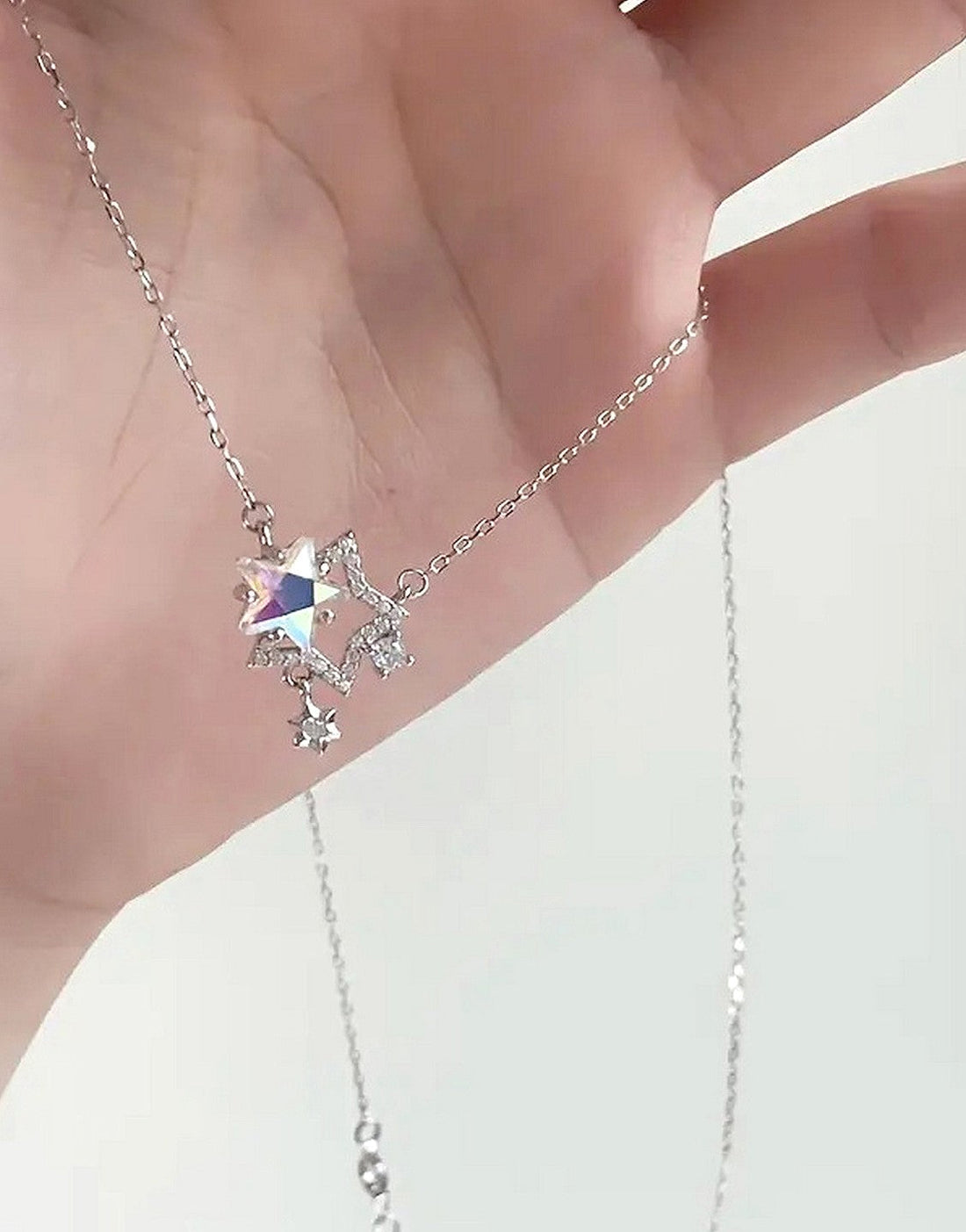 Delicate Chain with Sparkling Crystals Minimalist Pendant Necklace for Girls