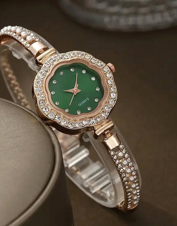 Chic Adjustable Chain Floral Design Green Dial Watch for Girls