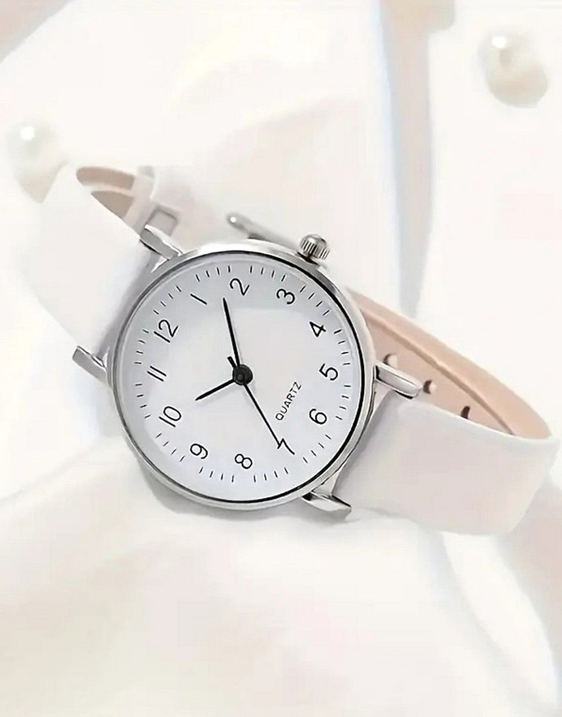 2-Pcs Elegant White Ladies Watch & Leaf Design Bracelet Set