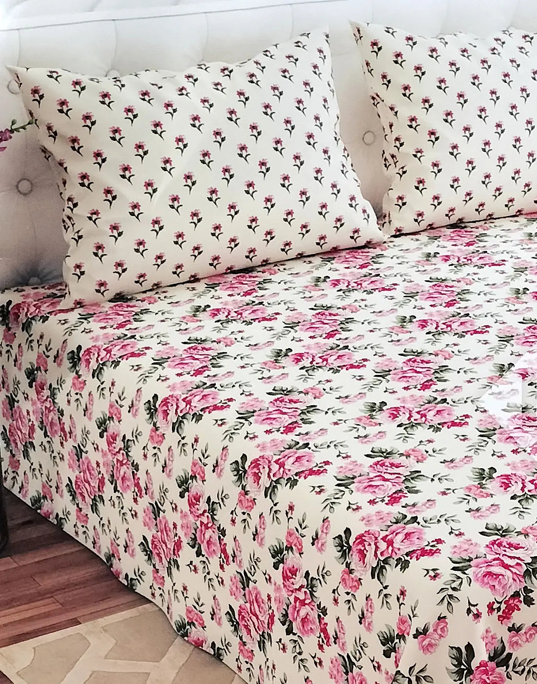 Salonika 3-Piece Mix Cotton Pink Floral King Size Bedsheet with Pillow Covers